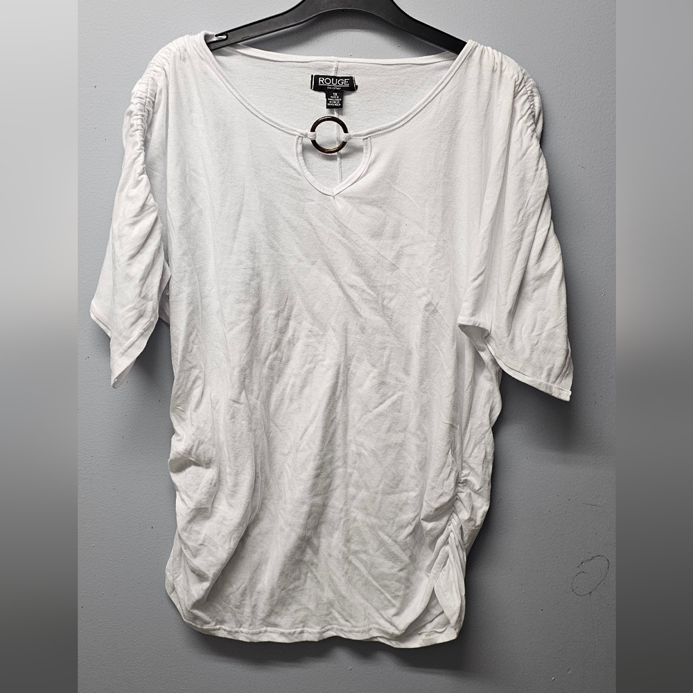 Rouge shoet sleeve top